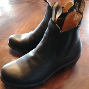 Chiselled Toe BLUNDSTONES